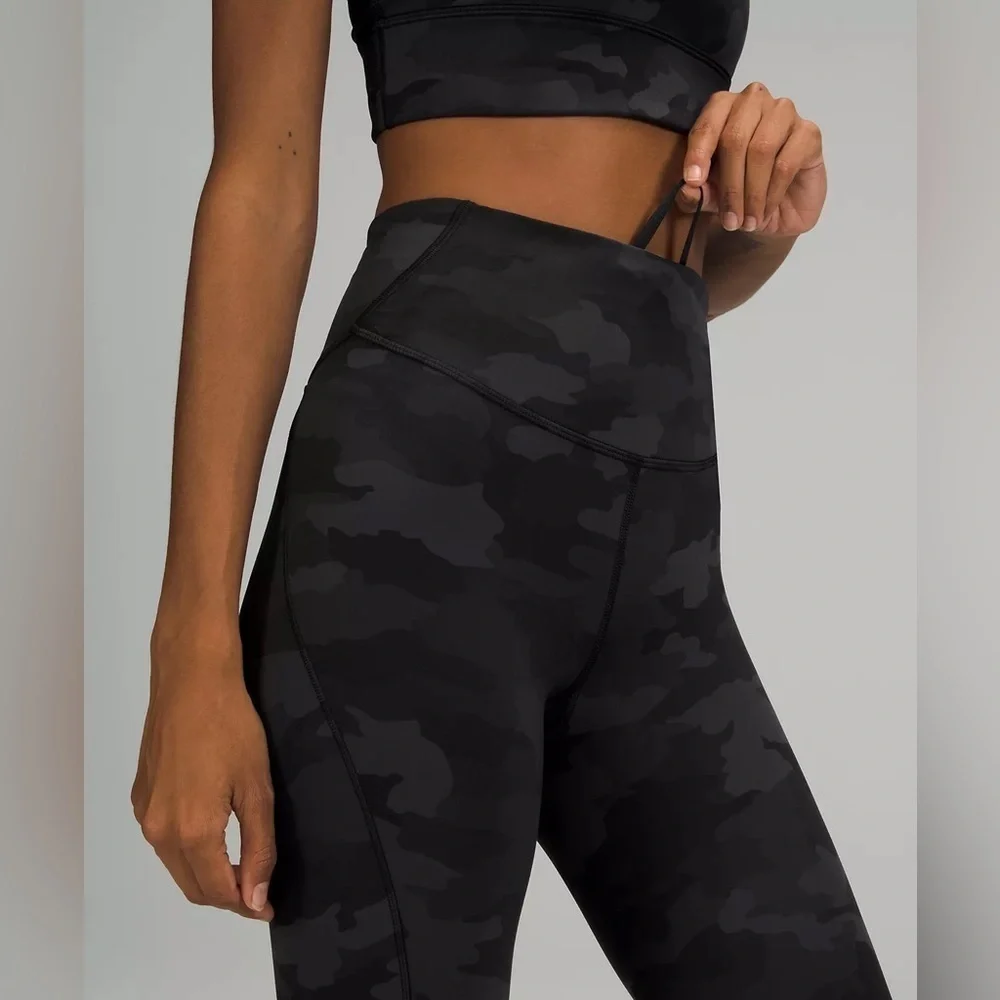 Lululemon | Fast and Free Crop II 19